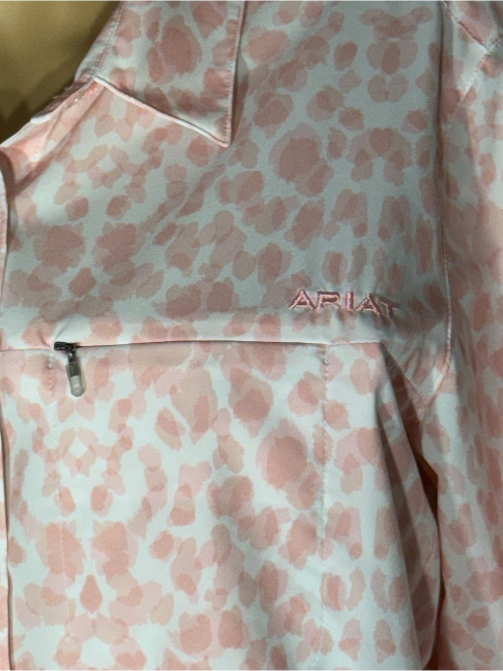 Ariat Tek Women's Pink Leopard Print Venttek Rolled Sleeve Button Down Large - Picture 8 of 13